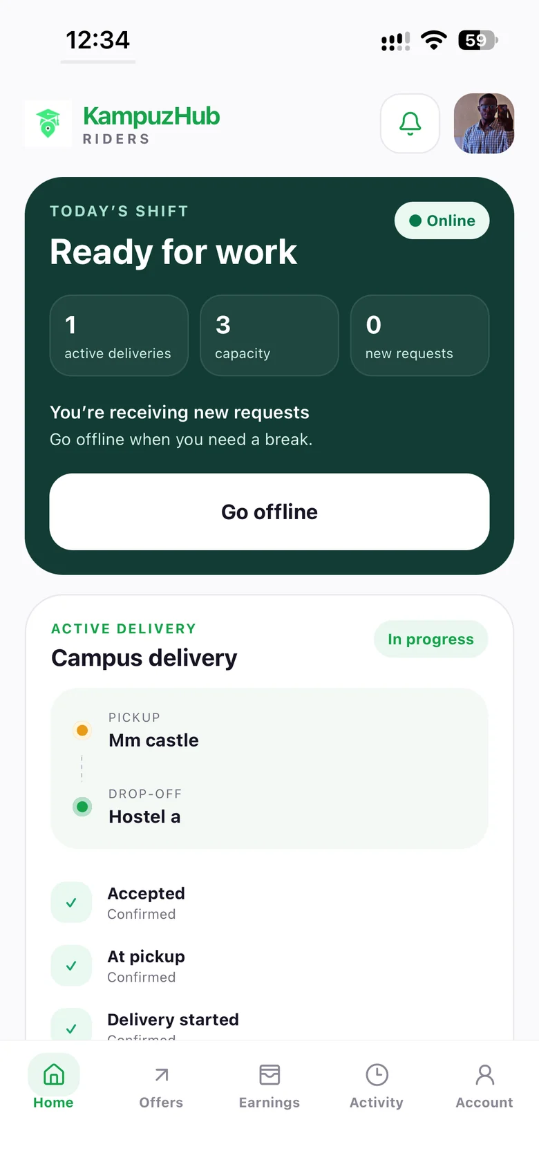 Original Rider app home showing availability controls and active campus delivery progress.